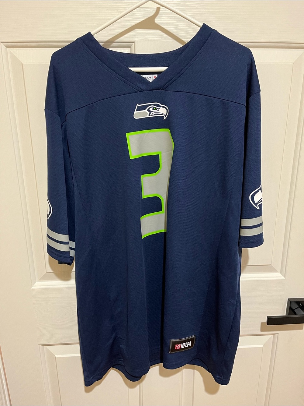 NFL Seattle Seahawks Russell Wilson Wilson Football Jersey Size Men’s Extra L